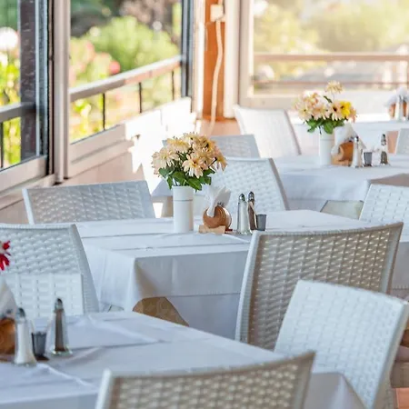 Hotell Porto Skala Village 4*