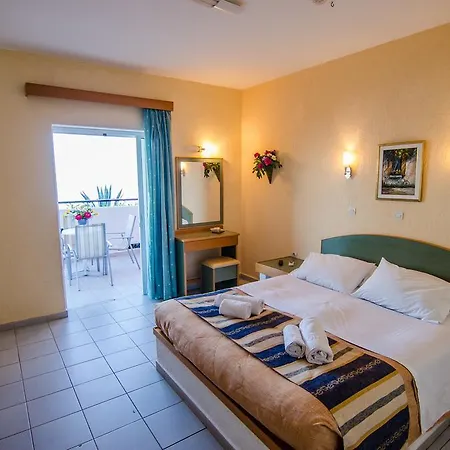 Porto Skala Village Hotell 4*
