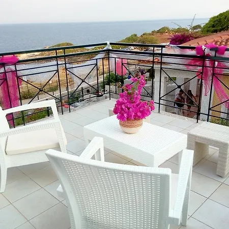 Porto Skala Village מלון