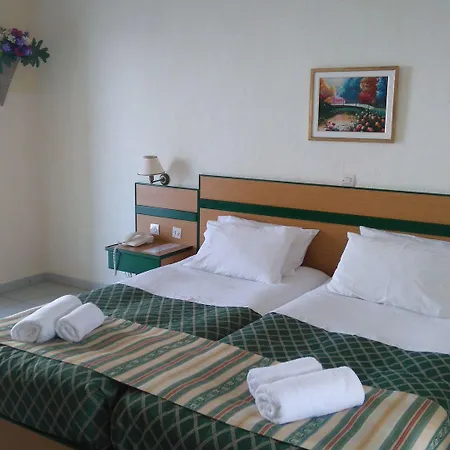 מלון Porto Skala Village 4*